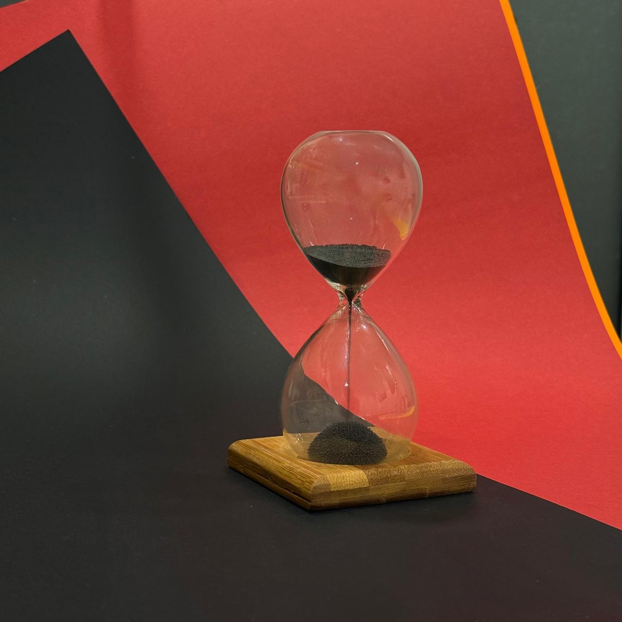 img-Մագնիսե ժամացույց - փայտե տակդիր