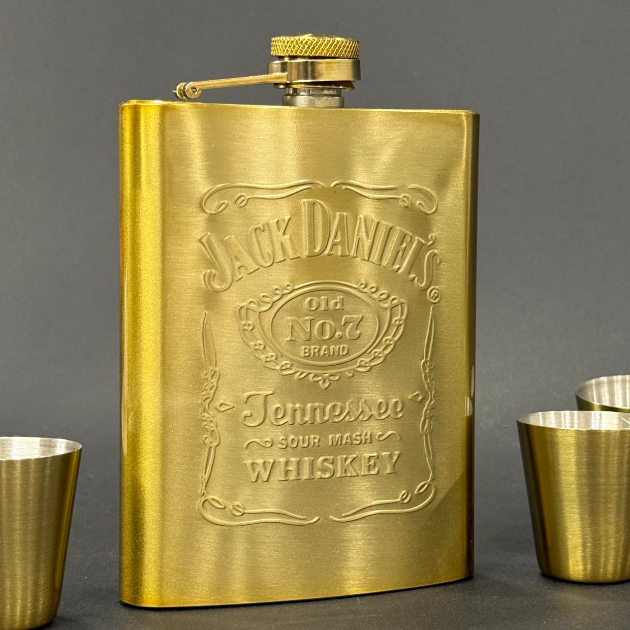 img-Շքեղ Jack Daniel’s տափաշիշ հավաքածու – ոսկեգույն