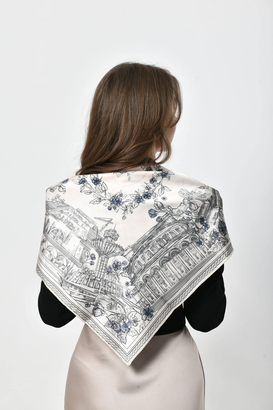 Scarf “Yerevan” milky 50×50