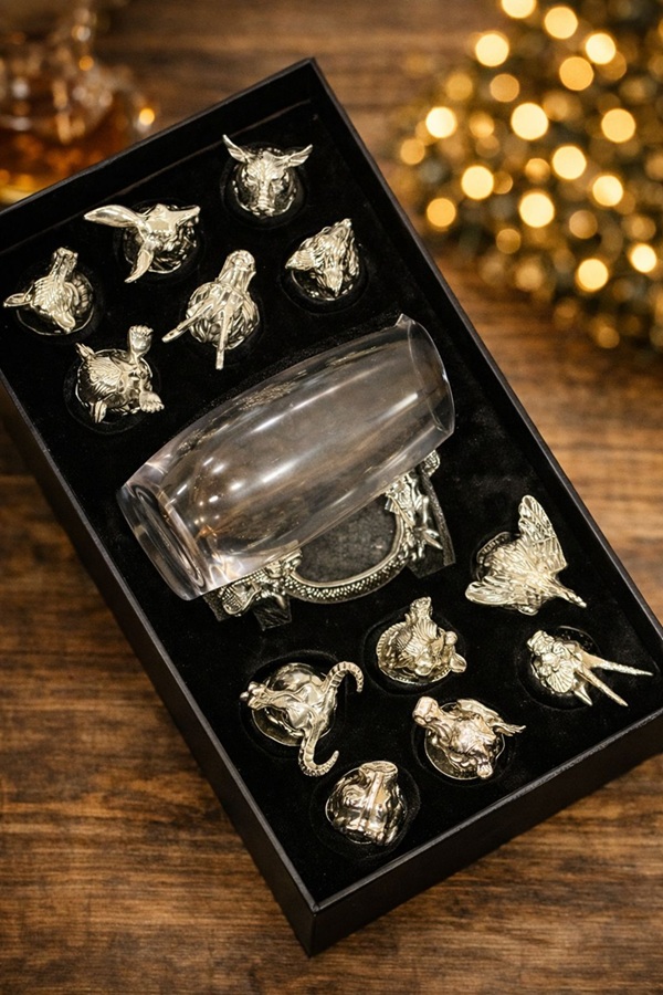 Բաժակների հավաքածուն - Կենդանակերպի նշաններ+գրաֆին(արծաթագույն)